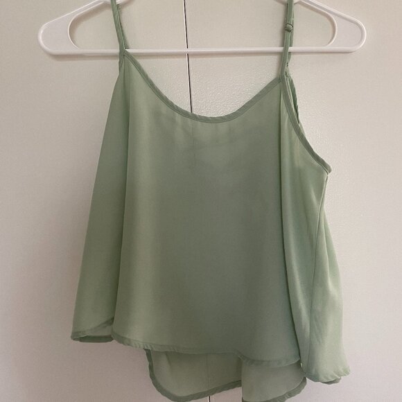 Bundle of 2 Cute Size M Summer Crop Tops - Picture 2 of 15